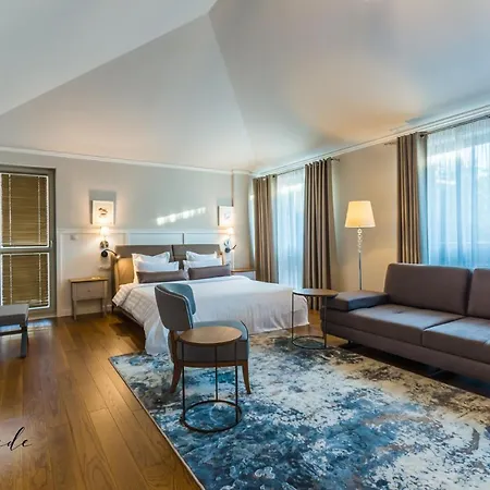 Promenade Ξενοδοχείο 5*