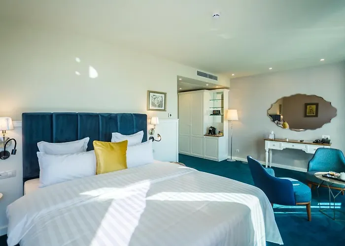 Promenade 5* 布尔加斯