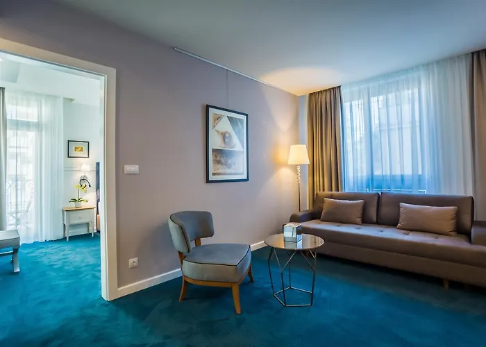 Promenade Отель 5*